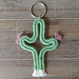 🌵Handmade Macrame Cactus Keychain🌵